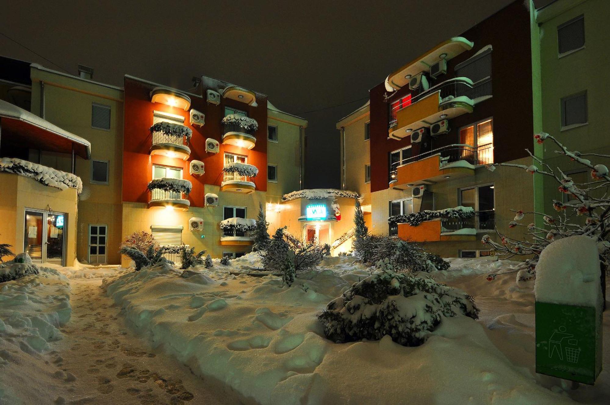 Vrnjačka Banja Iwa Centar Apartments & Wellness מראה חיצוני תמונה